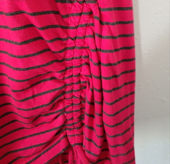 Three Dots Rouched Top - Picture 8 of 8